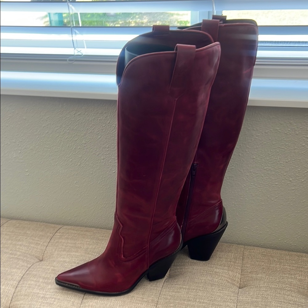 Women's Burgundy Cowboy Boots